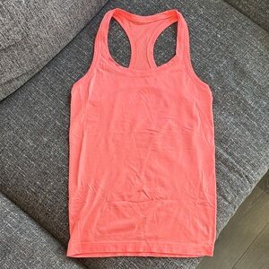Lululemon Swiftly Tech Racerback 2.0 Tank in Sunset Size 4